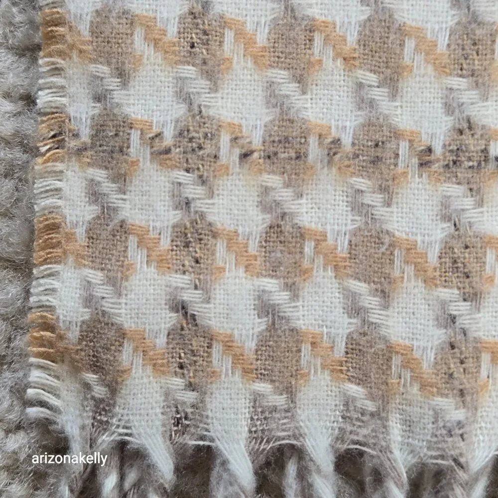 NWOT Houndstooth Woven Scarf Tan Ivory Brown Soft